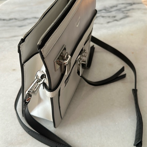 NWT ZADIG & VOLTAIRE Women’s White Leather Zip Crossbody Shoulder Bag - Picture 4 of 6